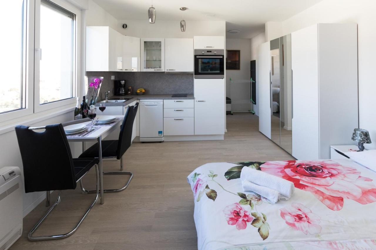 Studio Apartman Moonlight Ζαντάρ Εξωτερικό φωτογραφία