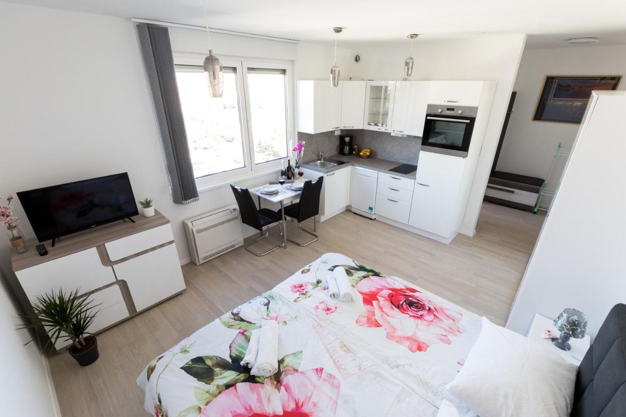 Studio Apartman Moonlight Ζαντάρ Εξωτερικό φωτογραφία