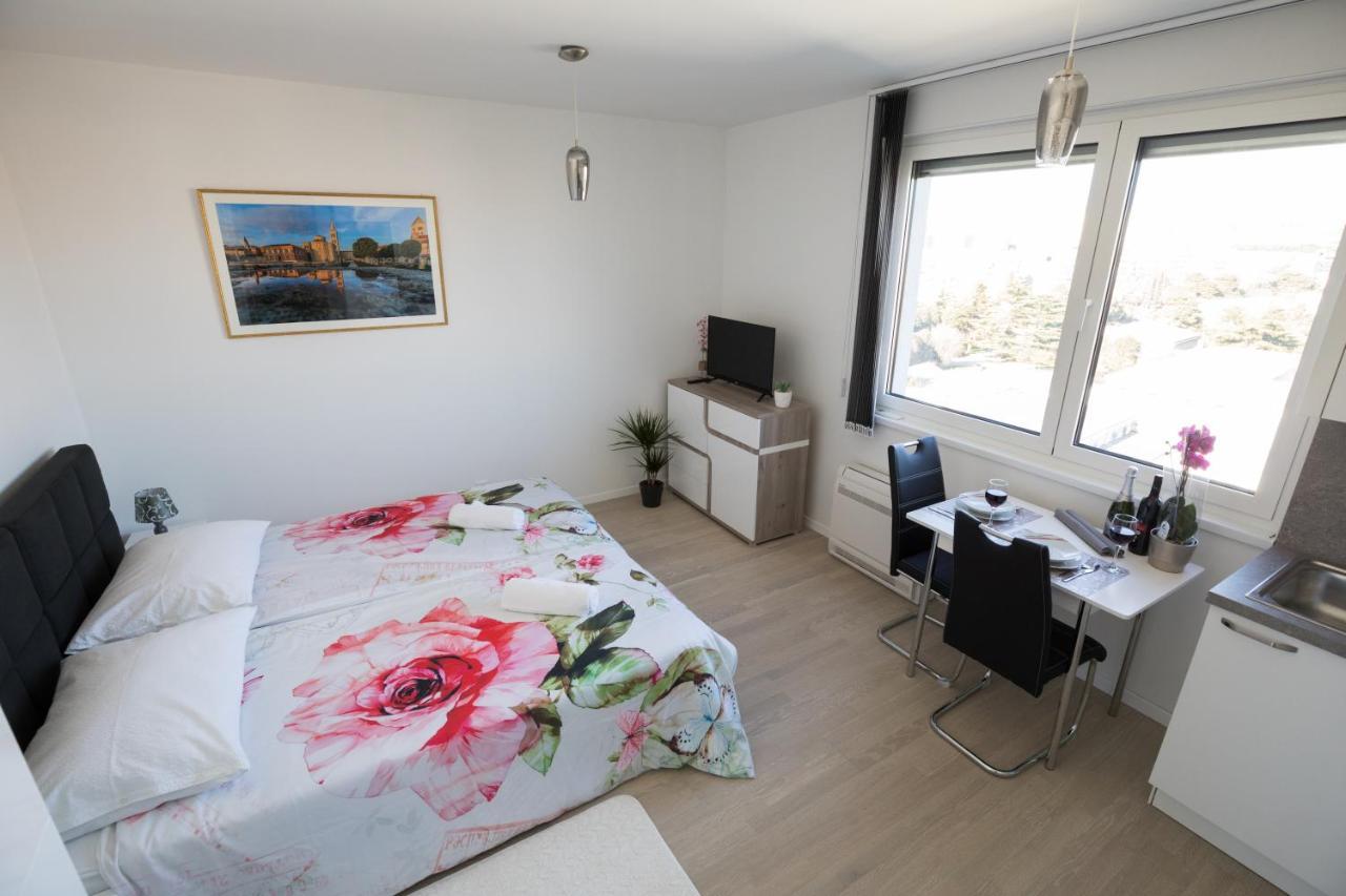 Studio Apartman Moonlight Ζαντάρ Εξωτερικό φωτογραφία